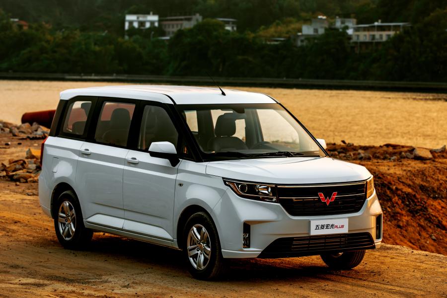 WuLing Hongguang Plus 2019 года  (фото 33 из 49)